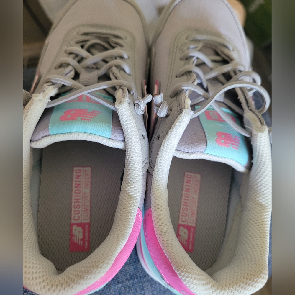 Girls Gray New Balance 515 - Picture 6 of 8